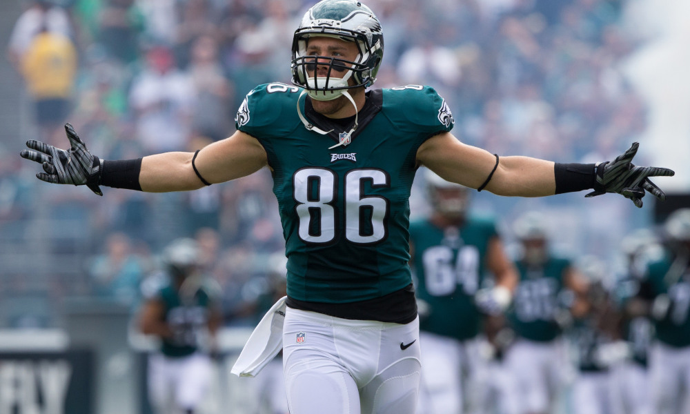 Sep 11, 2016; Philadelphia, PA, USA; Philadelphia Eagles tight end Zach Ertz (86) leads his team onto the field during player introductions before action against the Cleveland Browns at Lincoln Financial Field. The Eagles won 29-10. Mandatory Credit: Bill Streicher-USA TODAY Sports