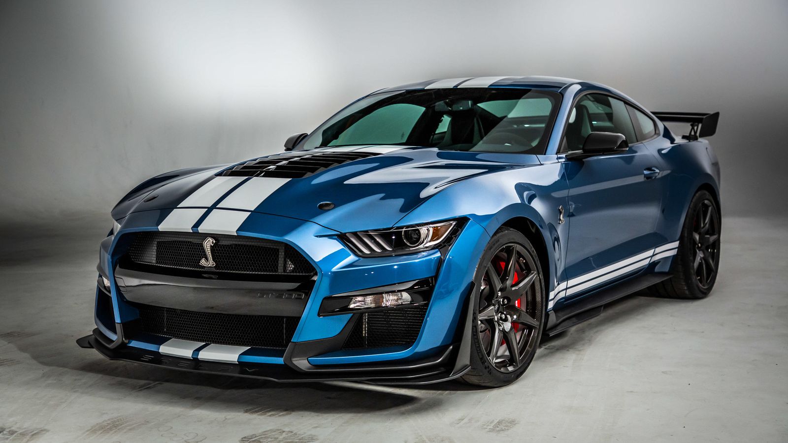 The Air-vent on the Mustang Shelby 2020 boost air cooling by 50%.