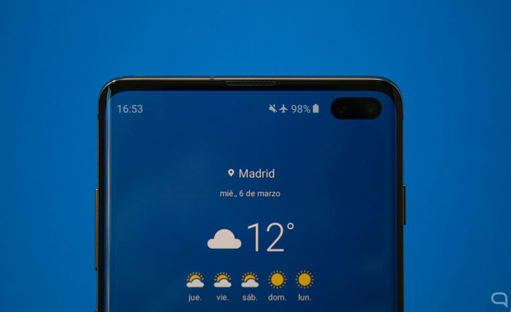 Does Samsung Galaxy S10+ has a manufacturing defect problem? Users