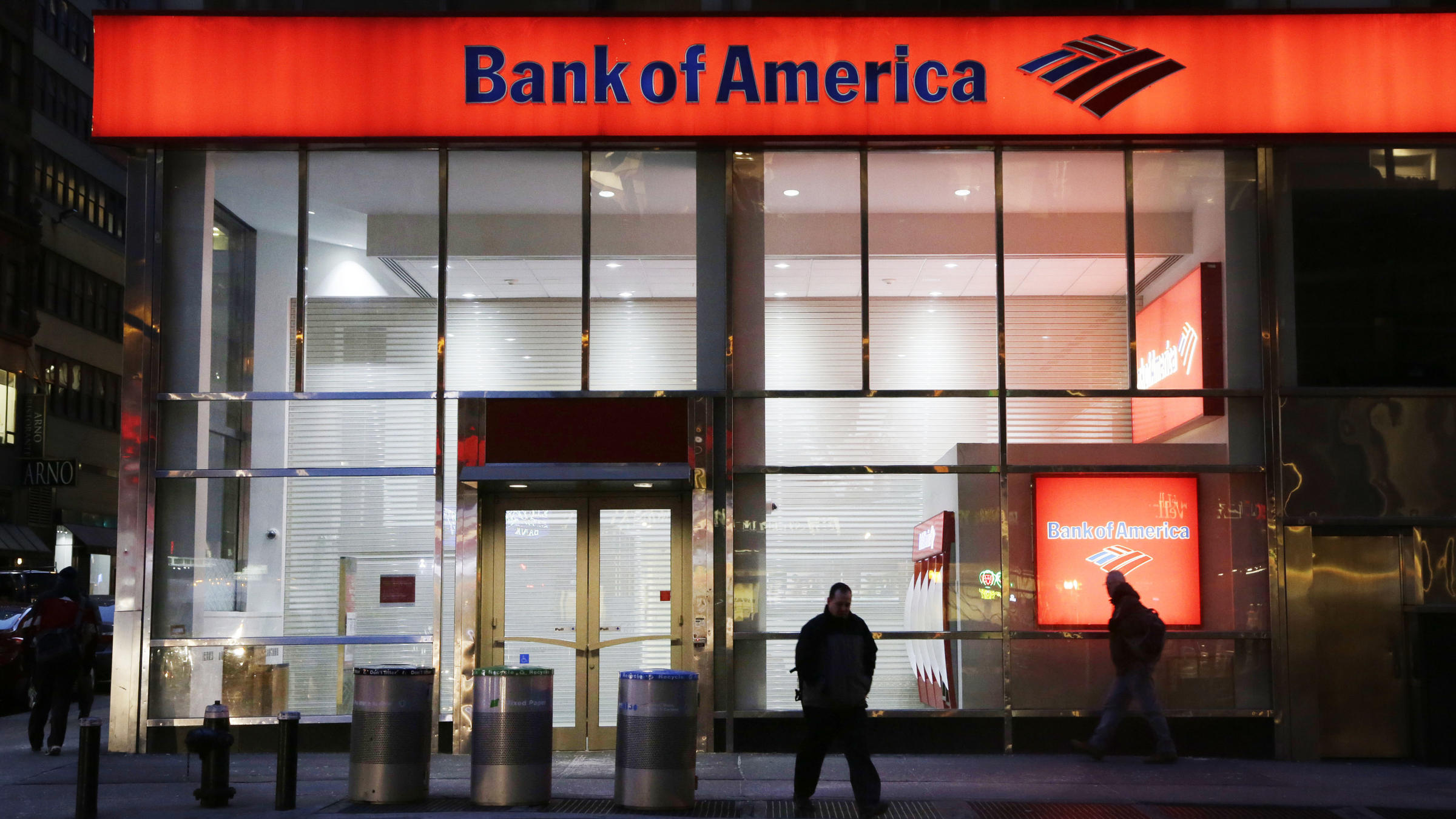 Bank of America will increase its hourly wage