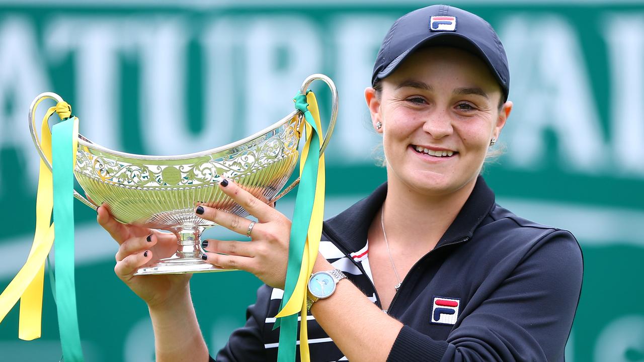 Ashleigh Barty best tennis player female