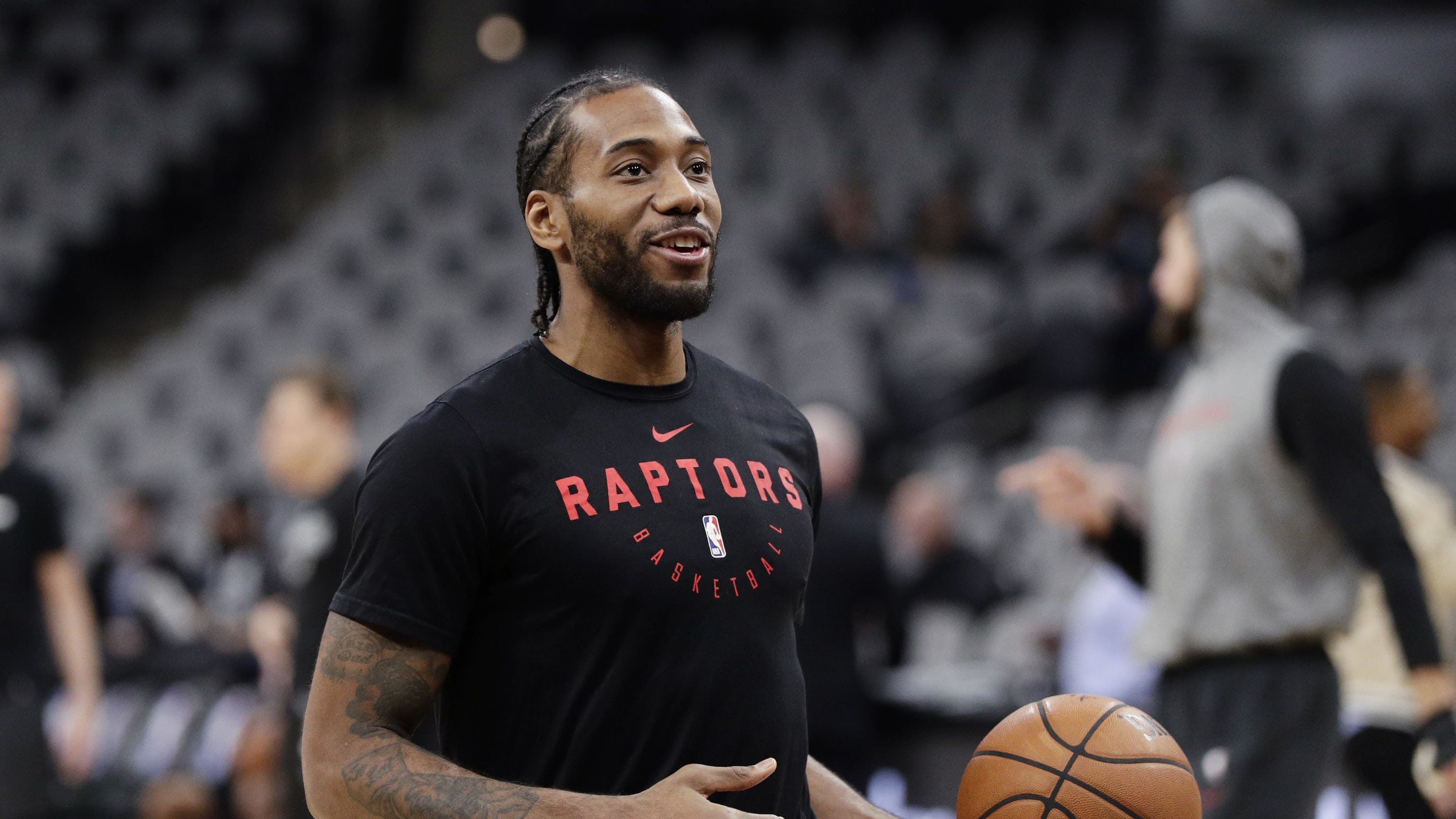 NBA Trade deal Kawhi Leonard Free Agency Lakers Clippers Raptors Knicks