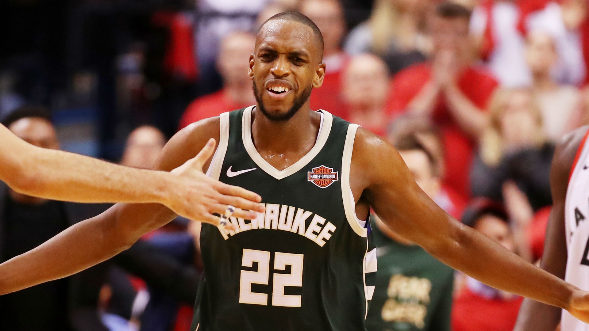 Milwaukee Bucks re-sign Khris Middleton to complete their Power Duo