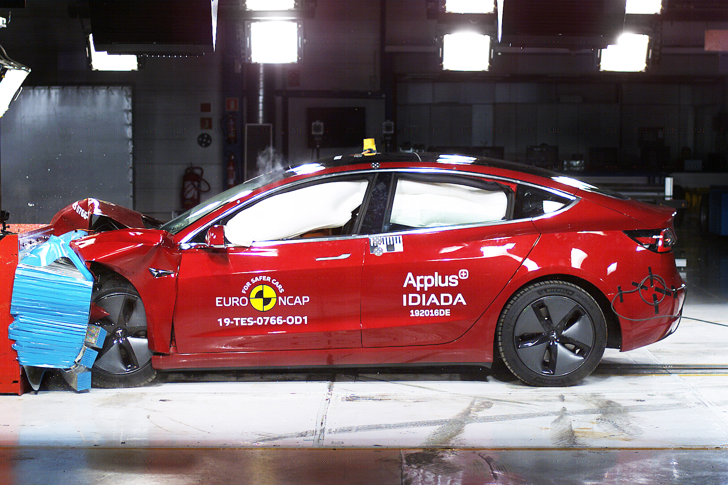 Tesla Model 3 safety NCAP rating crash test