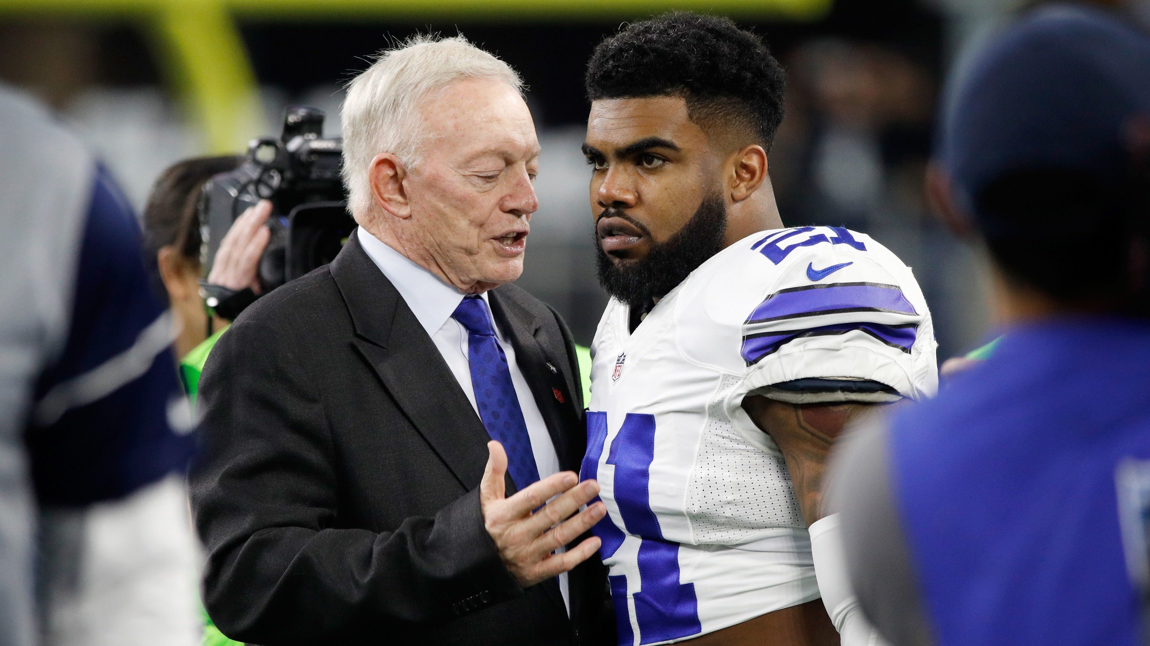 NFL Ezekiel Elliot Cowboys Deal Jerry Jones