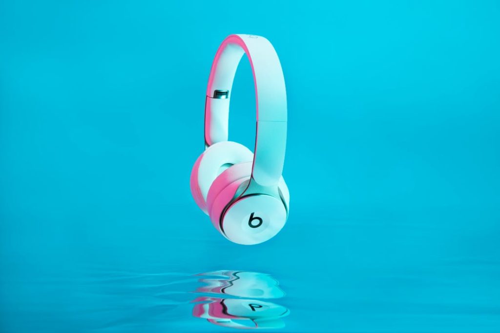 Apple OverEar Headphones Confirmed in iOS 14 Leaks, will Have AirPods