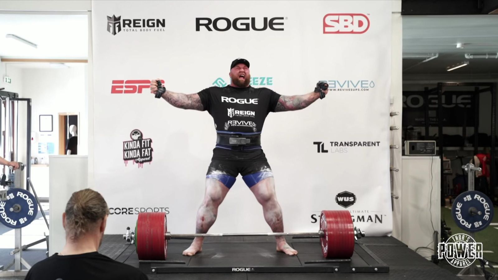 The Mountain breaks the deadlift record