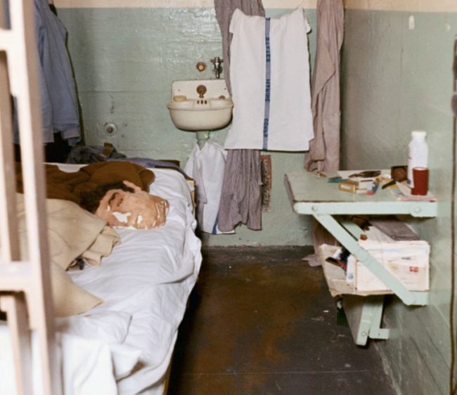 They placed dummy heads in the Alcatraz