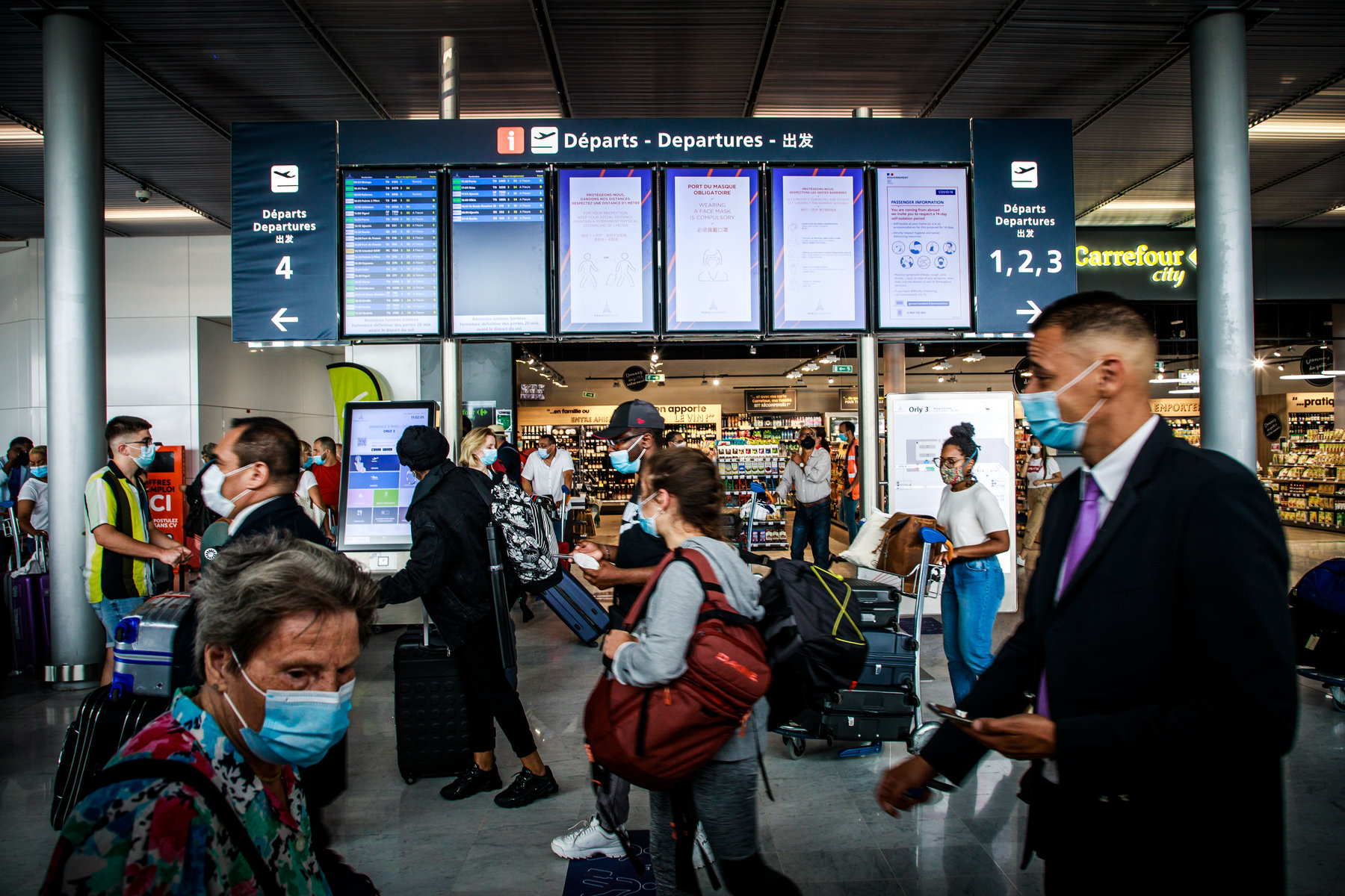 Europe bans the entry of US travelers amid coronavirus pandemic