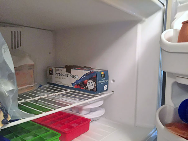 Hilarious couples:"My wife never understood the use of Freezer Bags"