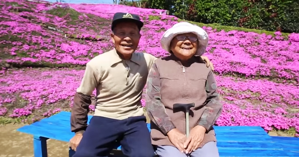 Loving Husband Spends 2 Years Planting Thousands Of Flowers For His Blind Wife To Smell
