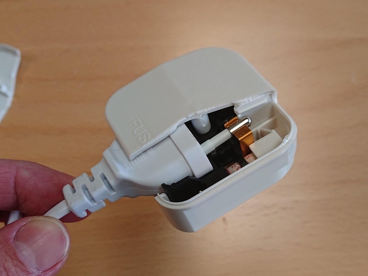 I never knew that the UK plug had a European plug inside.