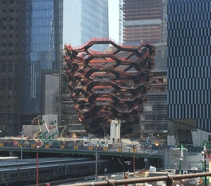 "What type of construction in ' New York 'is this?" on internet