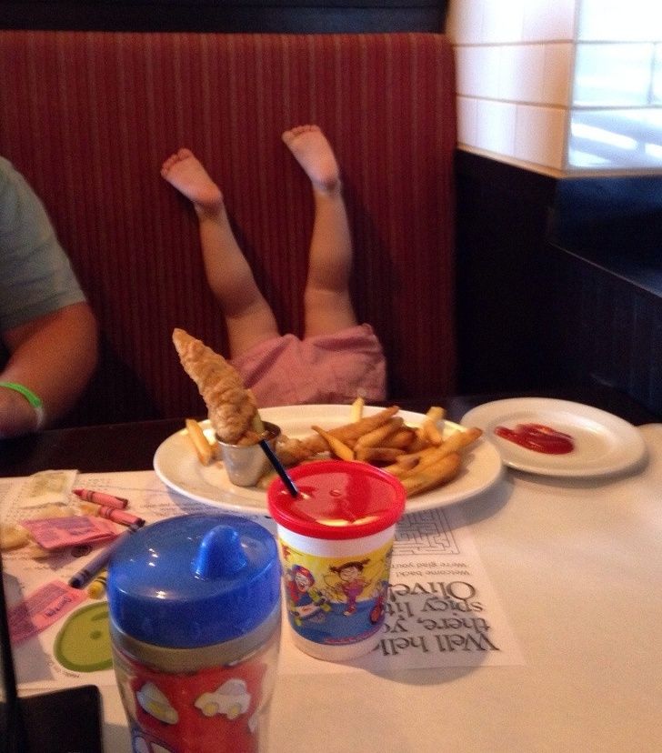 Taking kids out for a dinner is surely not a good idea!