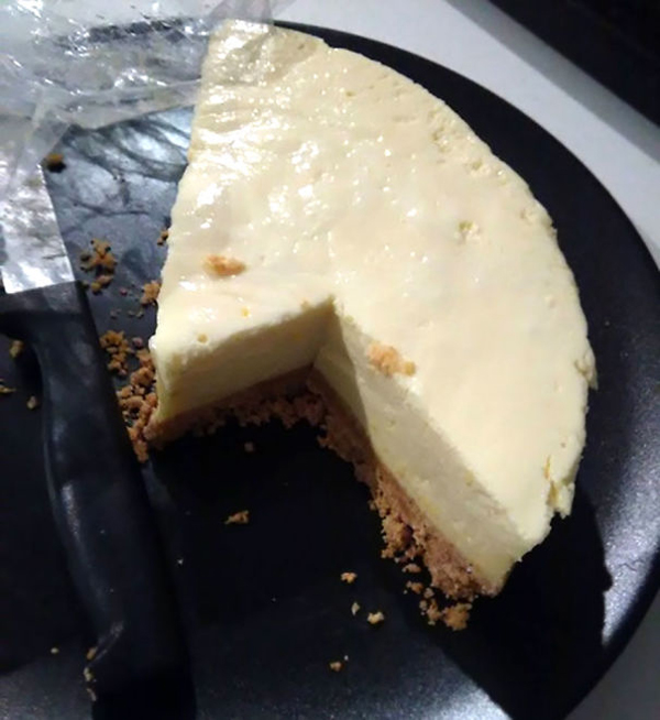 I Lost A Loved One Today. I’m Not Sure Which One Yet, But Whoever Cuts Cheese Cake Like This Is Dead To Me