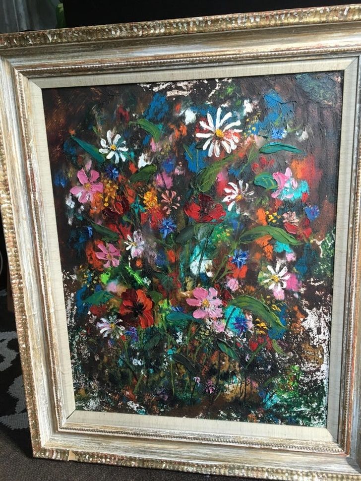 This beautiful painting costs $10! I was so lucky to find it in an old junk!