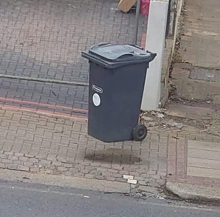 Illusion pictures: A trash bin that disobeys the law of gravity