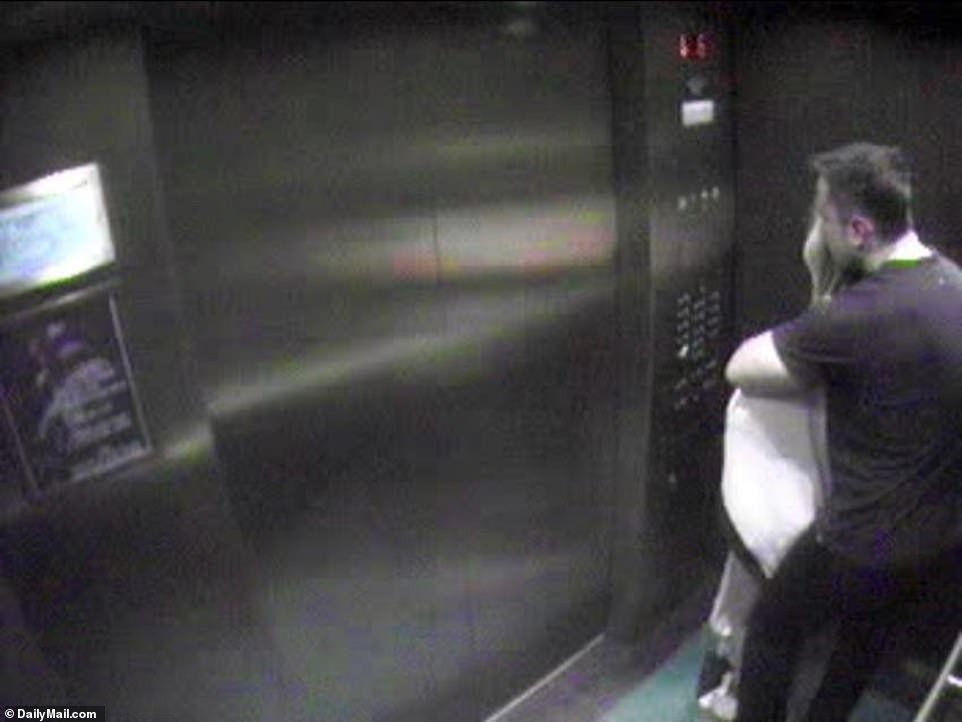 Amber Heard and Elon Musk in elevator