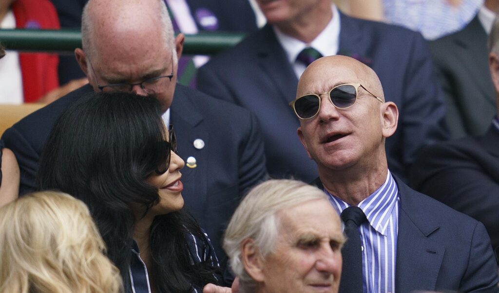 NFL Rumors: Will Jeff Bezos be the new owner of this NFL team?