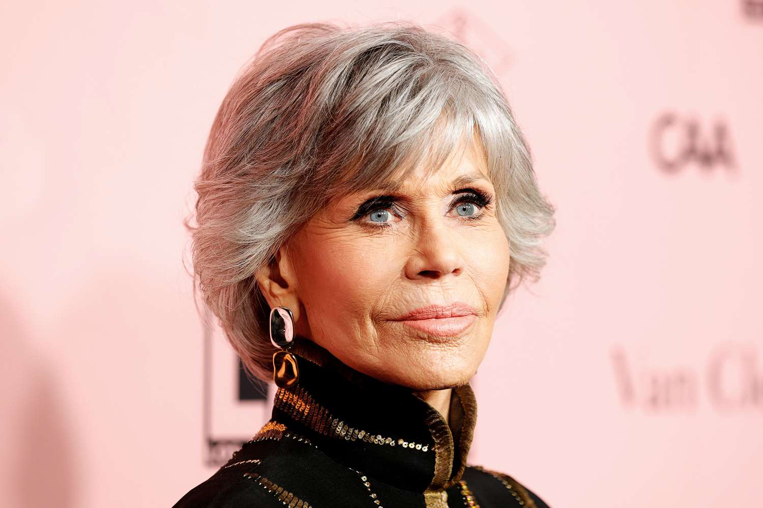 Jane Fonda Reveals the Name of the Director Who Wanted to "Go to Bed" With Her to Preview Her Org*sm