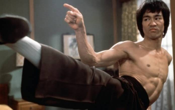 Chuck Norris Gained 20 Pounds to Fight Bruce Lee, Gets His A** Whooped