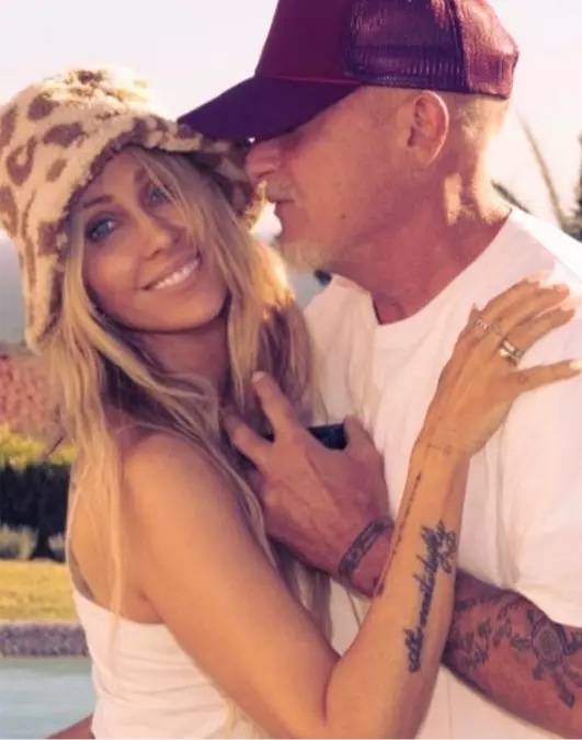 Tish Cyrus and Dominic Purcell