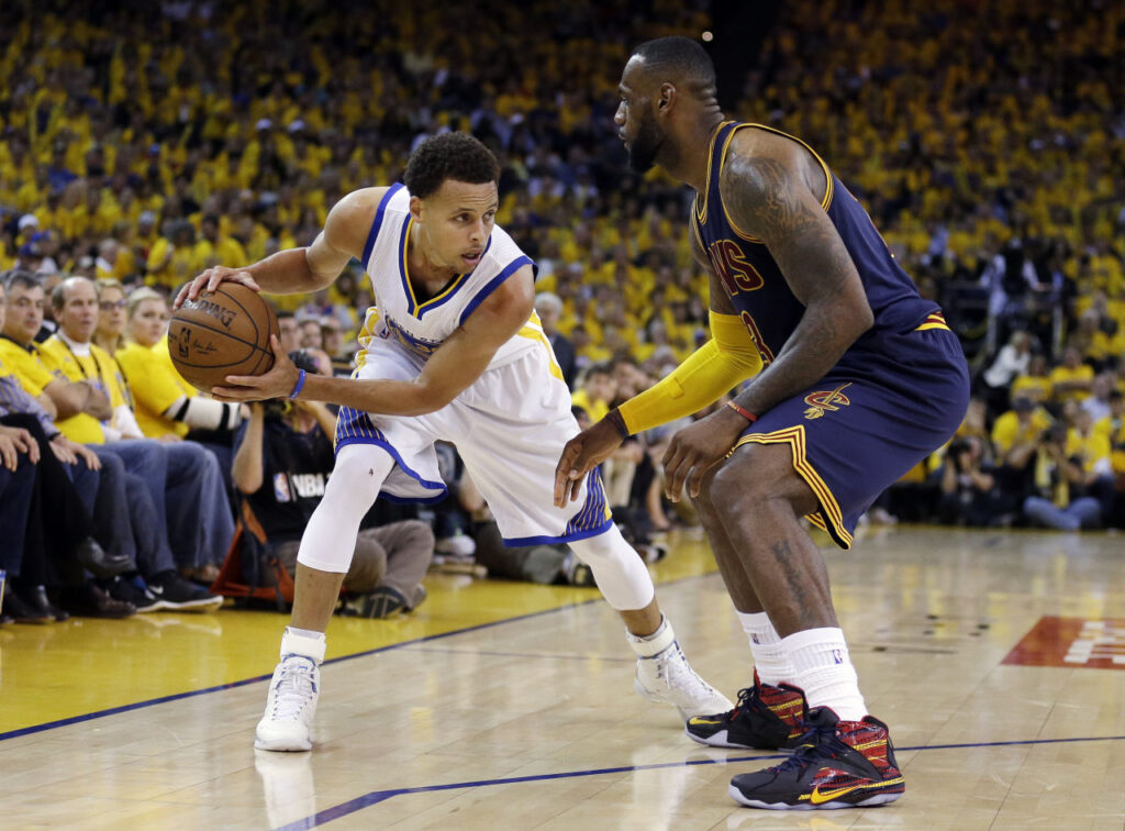 NBA: LeBron James vs. Steph Curry - The Battle for Basketball Supremacy