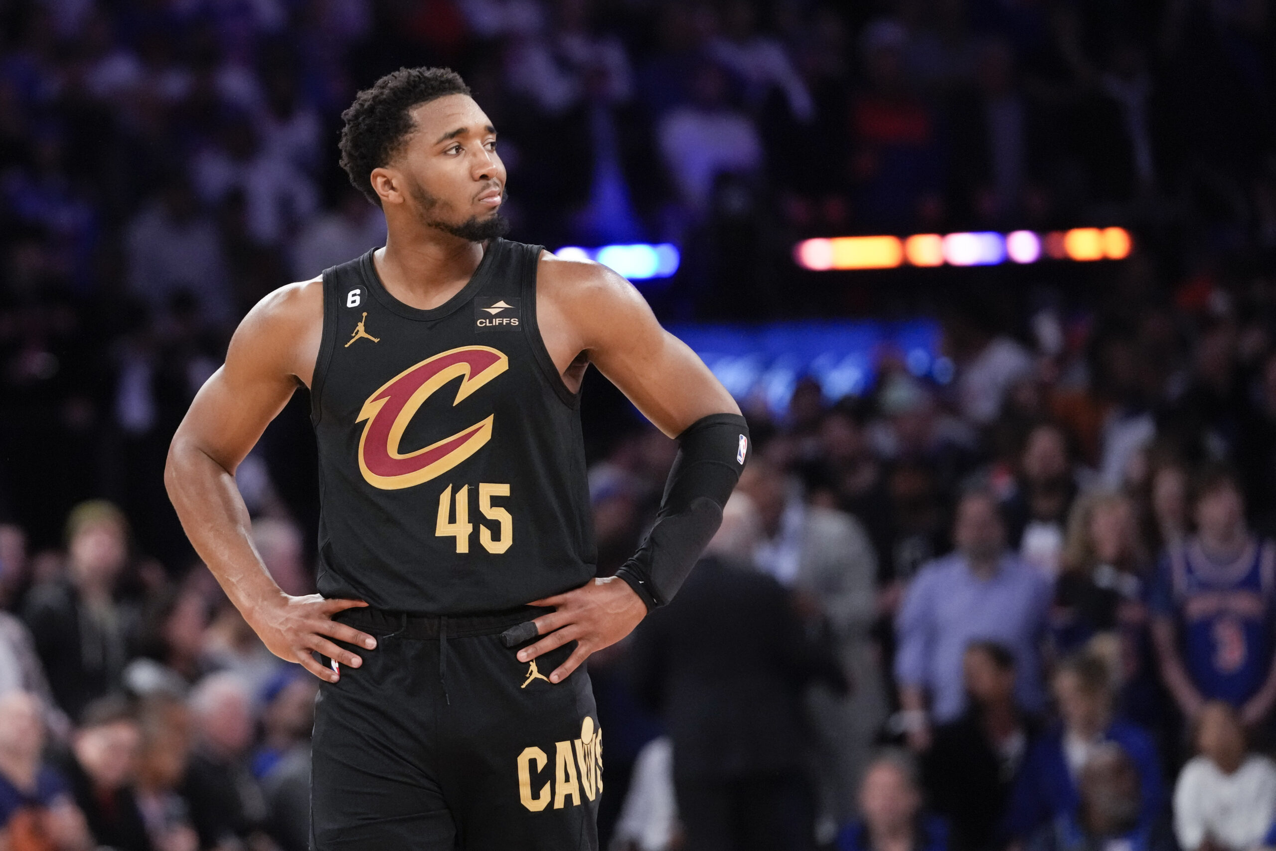 Donovan Mitchell, Cavaliers' Donovan Mitchell To The Nets Trade In Proposal