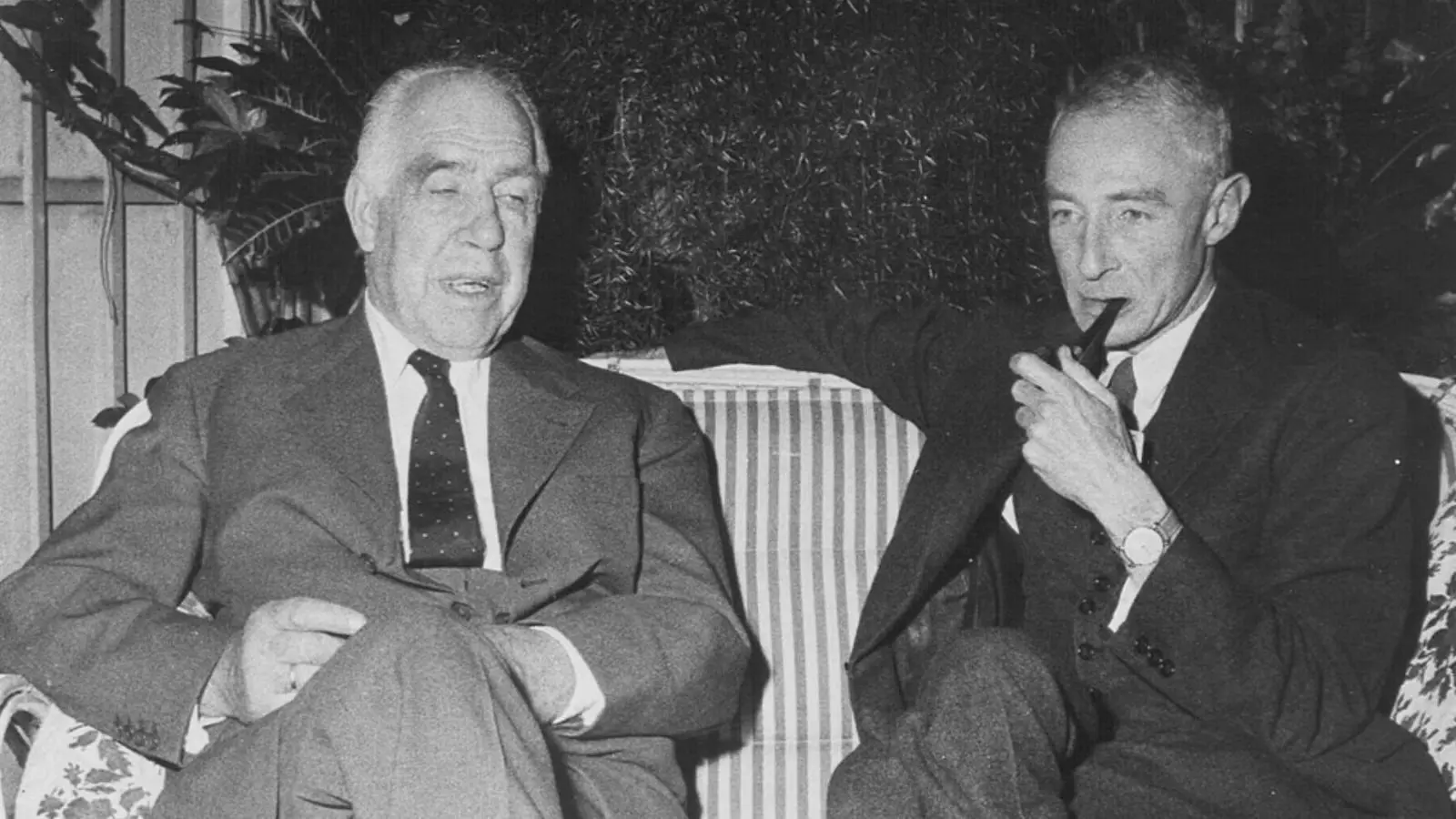 Niels Bohr, Oppenheimer