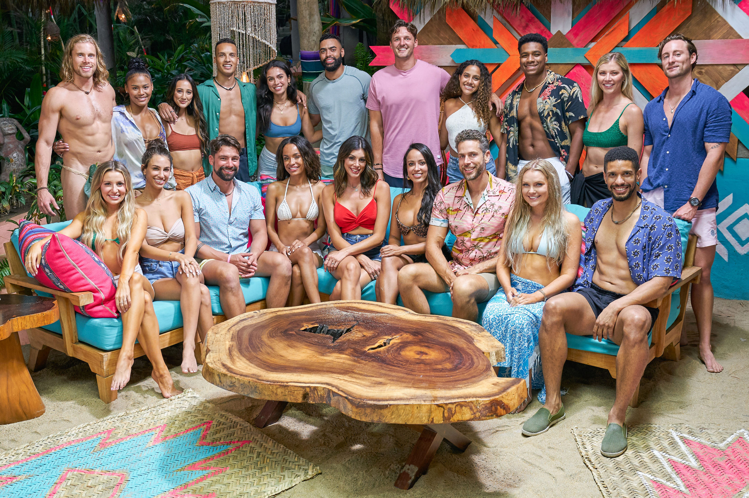 New Faces and Beachy Romances: What's Hot in 'Bachelor in Paradise' Season 9!