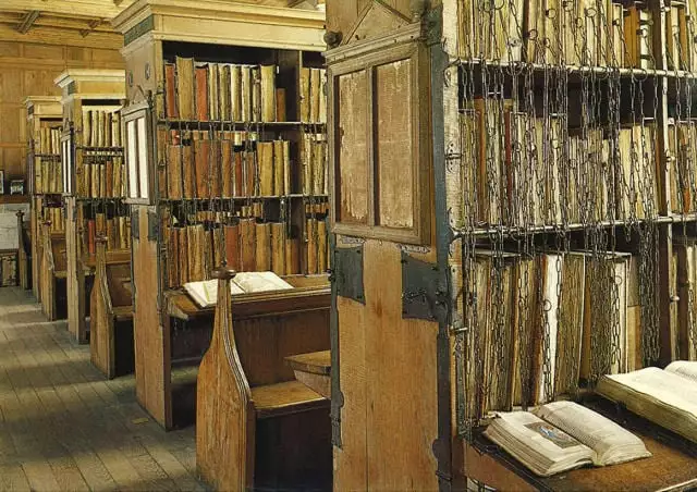 Chained Library