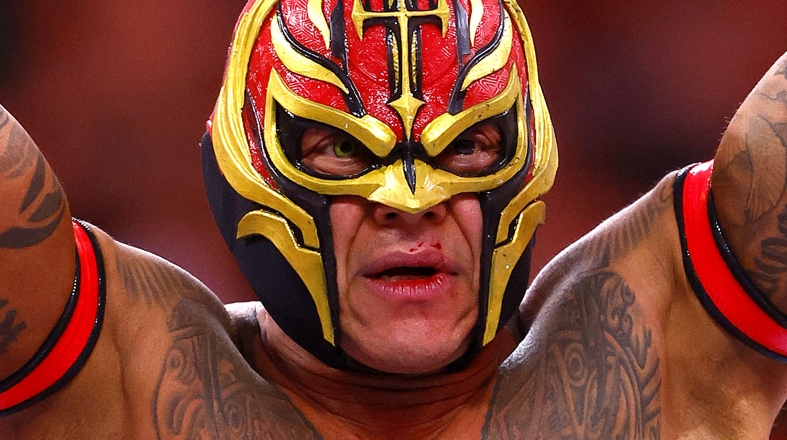 Rey Mysterio Suffers Head Injury During WWE SmackDown Match