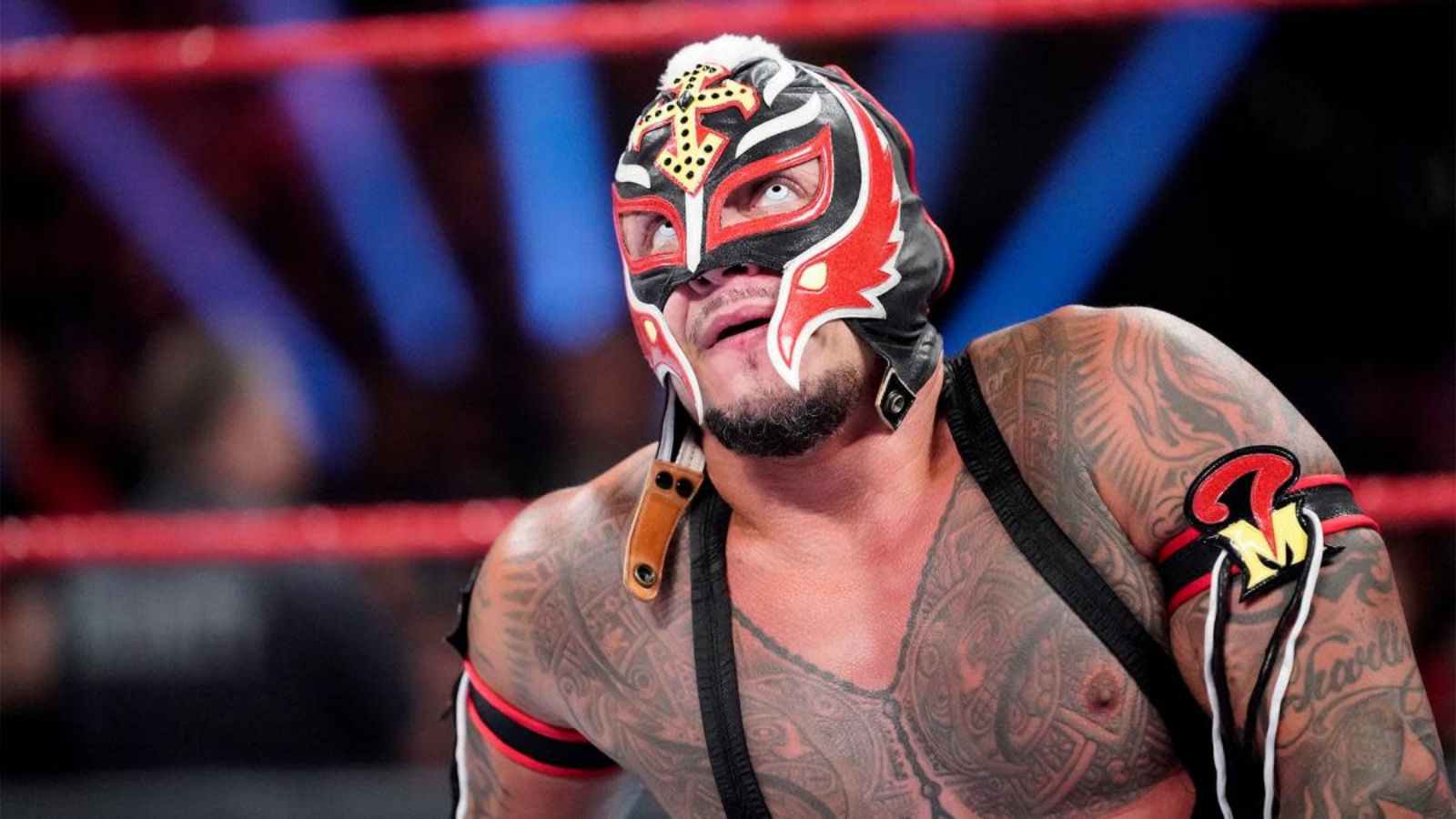 Rey Mysterio Suffers Head Injury During WWE SmackDown Match