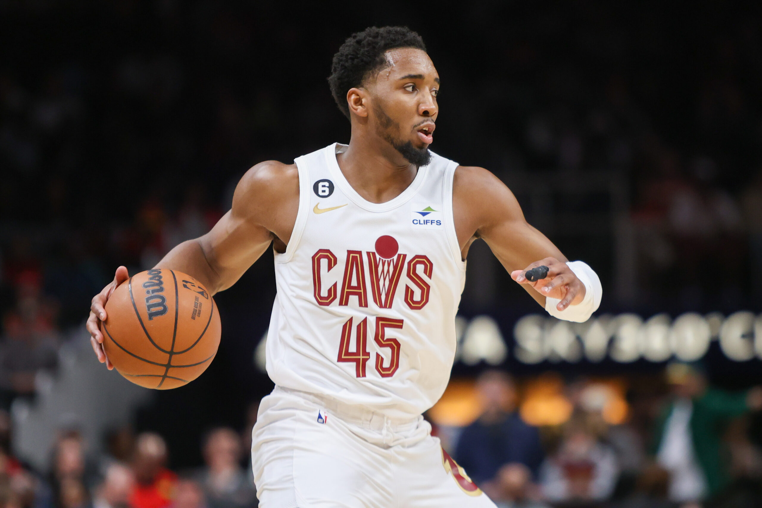 Toronto Raptors to Acquire Donovan Mitchell from Cleveland Cavaliers in Bold Move