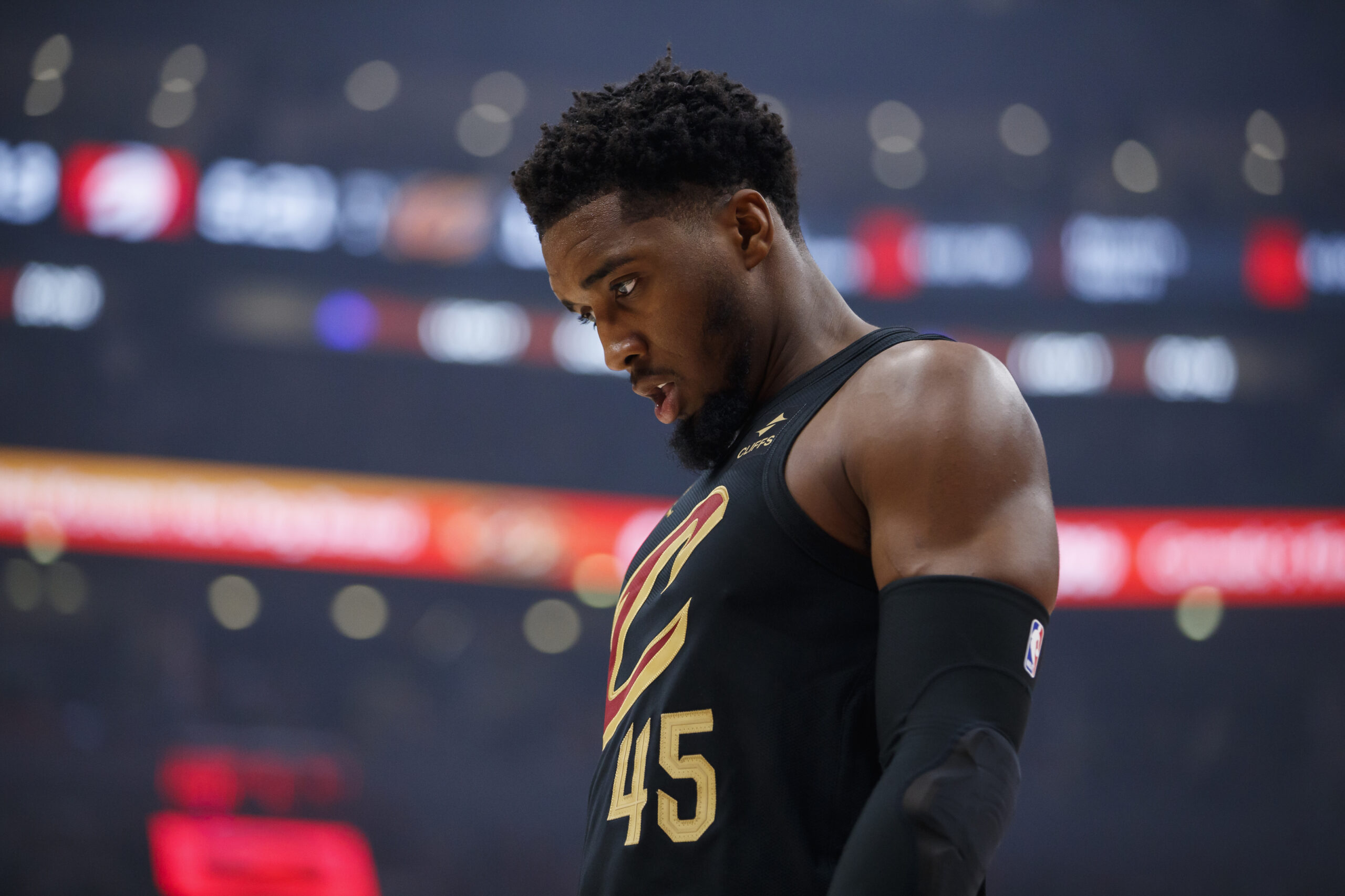 Donovan Mitchell, Cavaliers' Donovan Mitchell Trade To The Pelicans In Bold Proposal