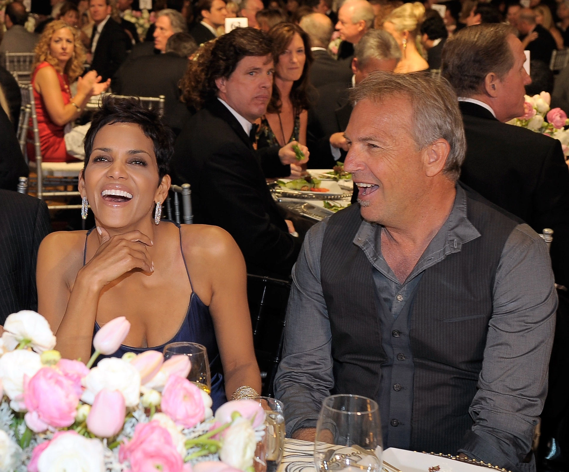 Halle Berry, Kevin Costner