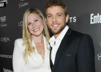 Lexi Murphy, Max Thieriot