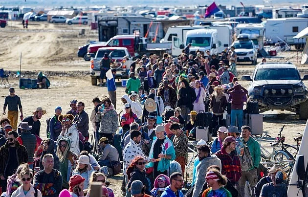 People stranded at Burning Man