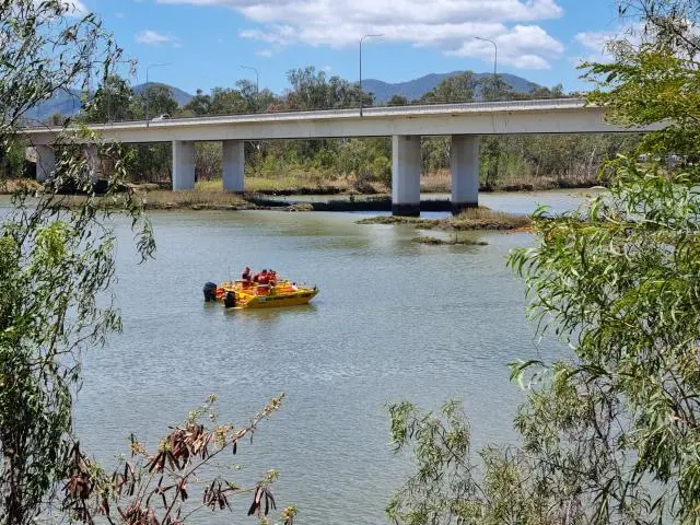 Man Goes Missing After Jumping Into Croc-Infested Fitzroy River While Running From Police In Rockhampton