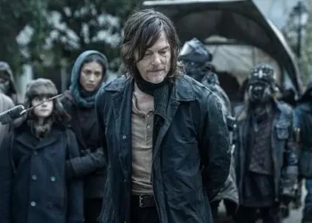 Why Daryl Dixon's Epic Zombie Fights Are Saving The Walking Dead Franchise