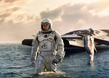 Why Interstellar Still Looks Awesome: Cinematographer Spills on Filming in Real Locations and That 'Love' Twist