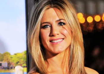 Jennifer Aniston Reveals Her Hollywood Survival Secret: Rising Above the Noise