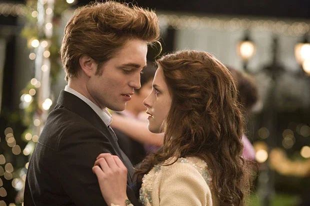 Why Twilight is Still a Fan Obsession: Your Ultimate Guide to Binge-Watching Every Movie in the Saga