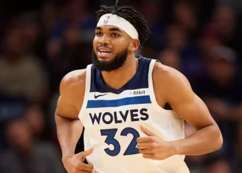 Timberwolves' Karl Anthony Towns Trade To The Clippers In Bold Proposal