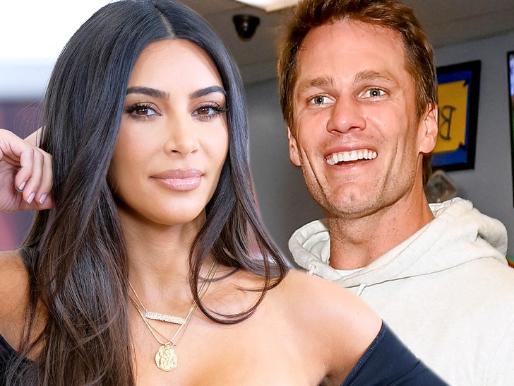 Kim Kardashian and Tom Brady Share Laughs in a Friendly Bidding Duel for a Luxurious Painting at Charity Event
