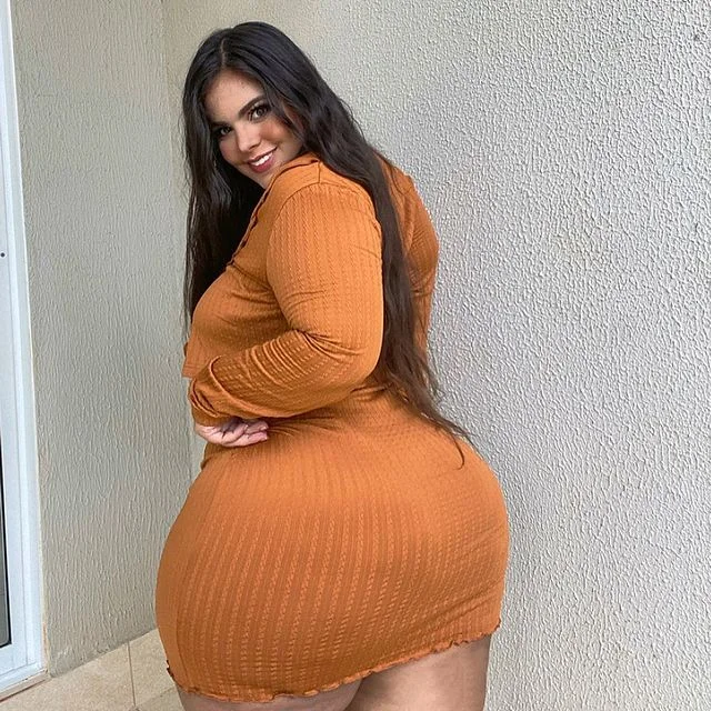 Who Is Gracie Bon? Age, Bio, Career And Net Worth Of The Plus Size Model
