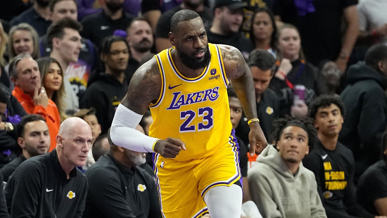 LeBron and AD Defy Odds Lakers Set for Comeback Despite Rocky Season Start 1