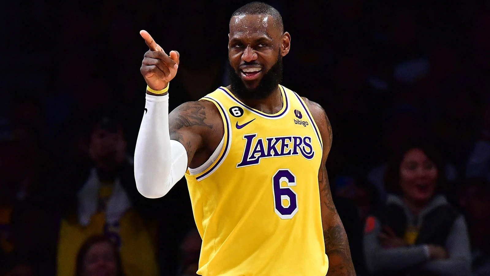 LeBron's Next Move: Will He Join Warriors, Sixers, or Knicks? Fans Buzz Over NBA Icon's Future