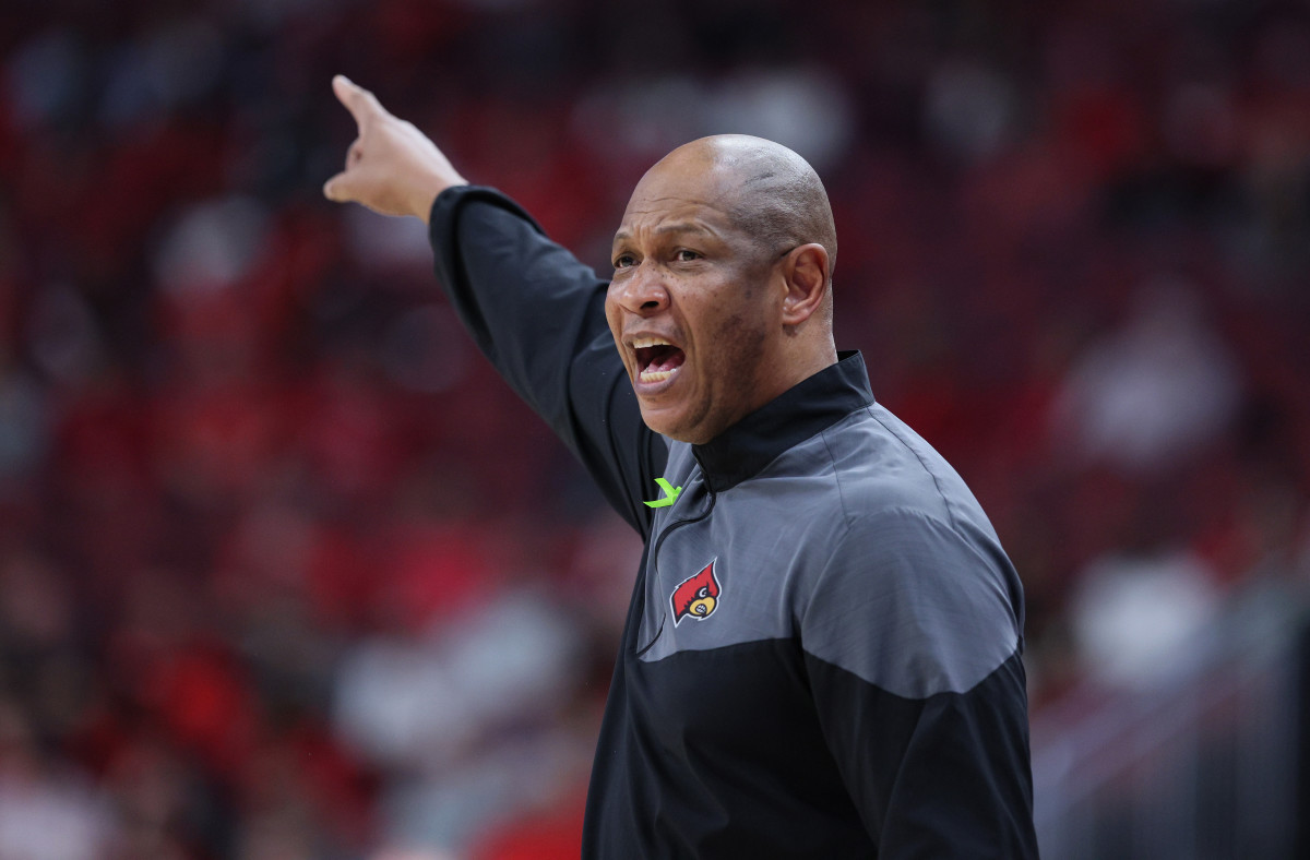 Louisville Basketball Shakeup: Kenny Payne Faces Fan Fury After Shocking Loss