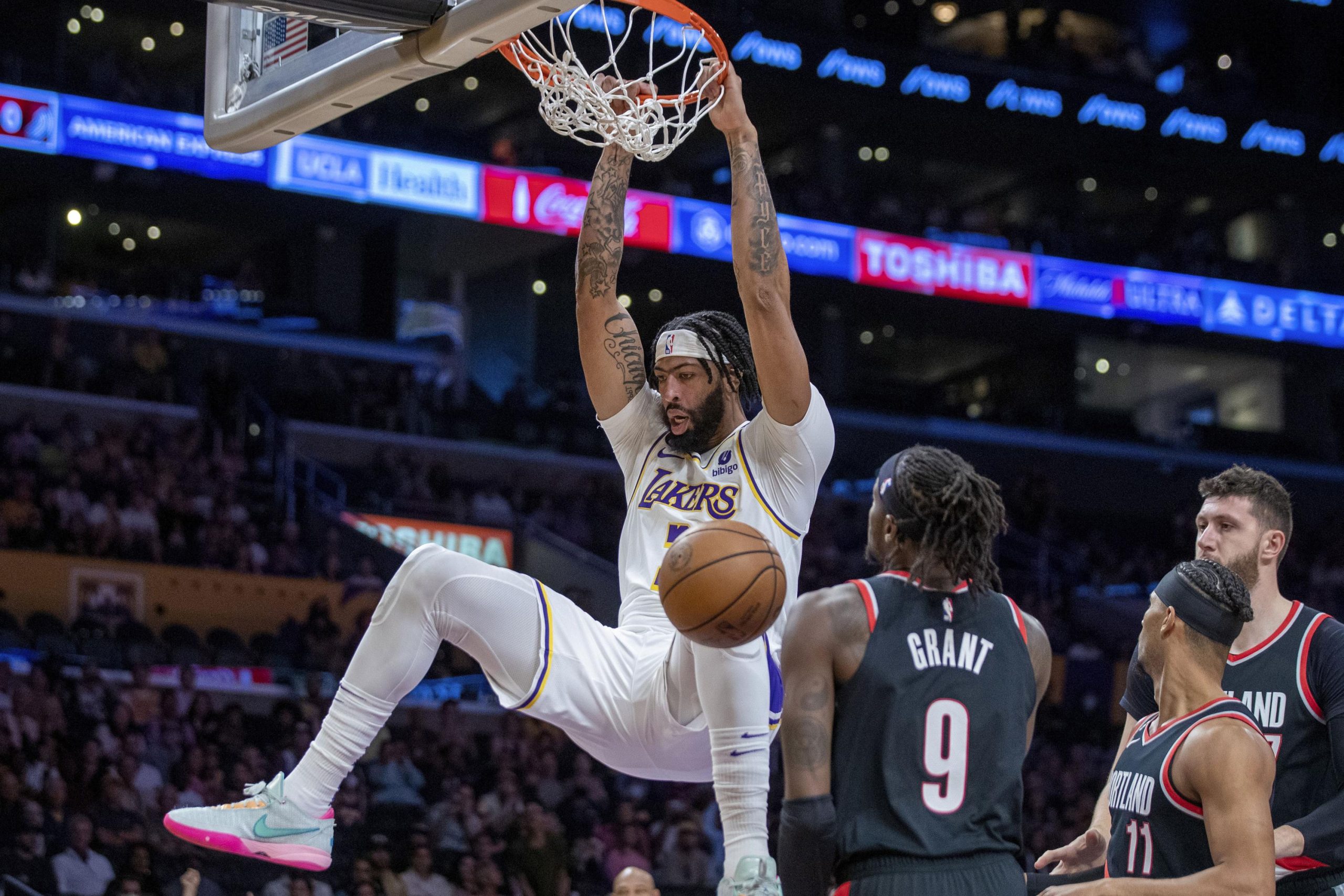 NBA Insider Drops Bombshell Anthony Davis Trade on the Horizon for Lakers